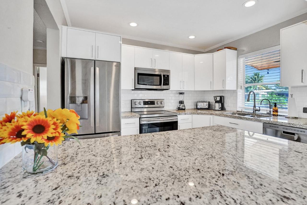 New! Waterfront Heated Pool & Jacuzzi 2 Mi To Beach - Fishing Pier Relaxing Spa & Hammock Fort Lauderdale Exteriör bild