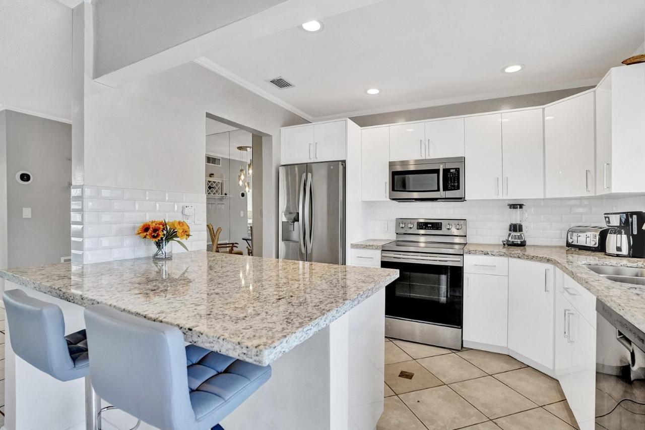 New! Waterfront Heated Pool & Jacuzzi 2 Mi To Beach - Fishing Pier Relaxing Spa & Hammock Fort Lauderdale Exteriör bild